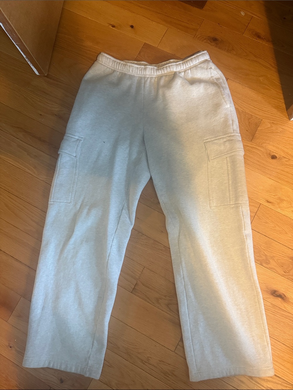 aritzia Grey Cargo Sweatpants
